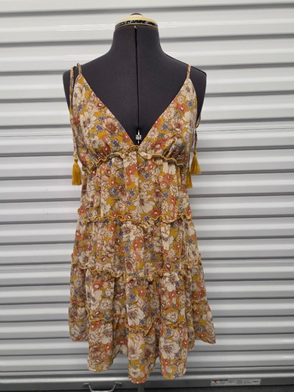 Forever 21 Women's yellow floral print tiered mini dress with tassels M Medium